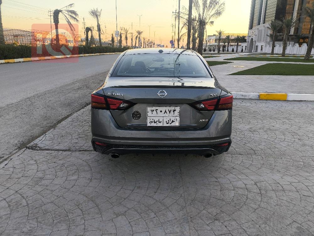 نيسان ألتيما